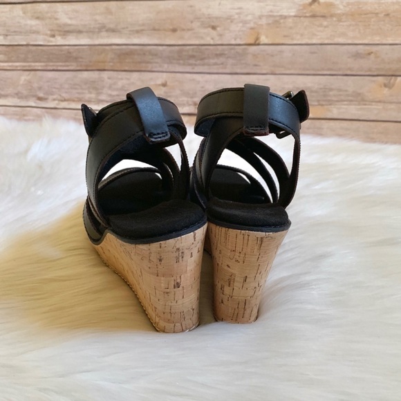 Timberland Danforth Black Leather Wedge Sandals - Picture 7 of 8